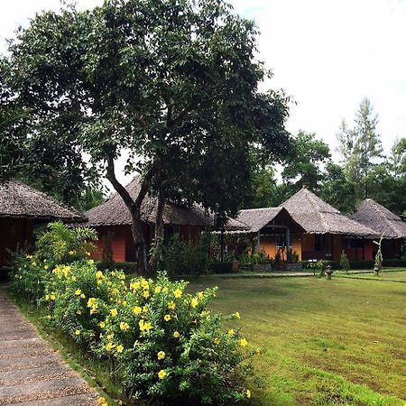 Phayam Cottage Resort Koh Phayam Exteriör bild